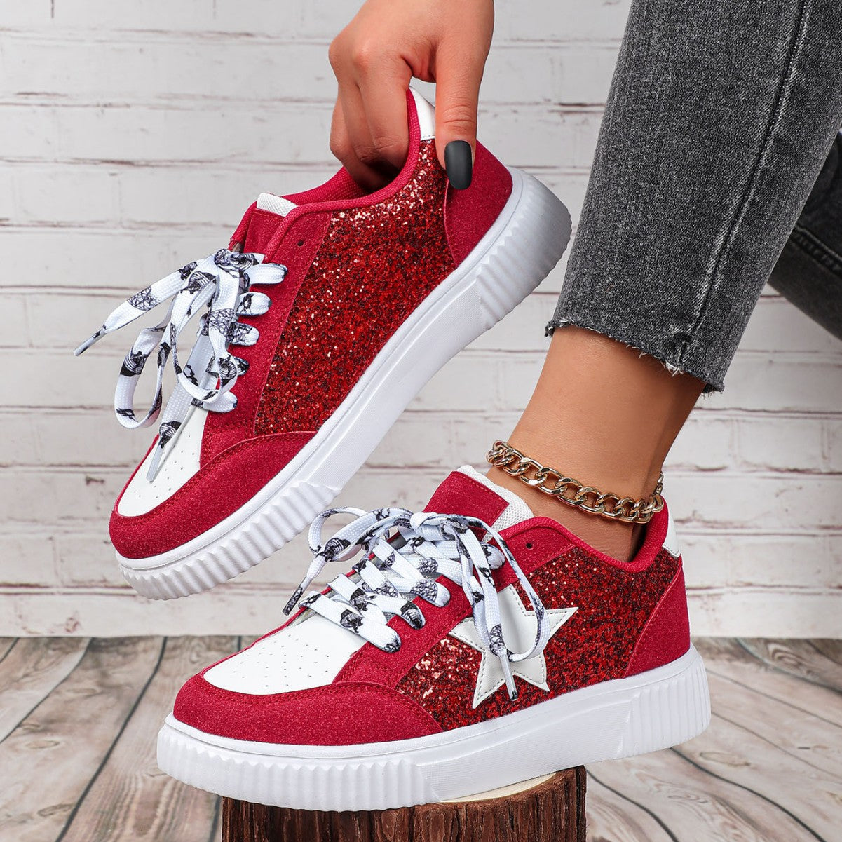 Red and White / 4