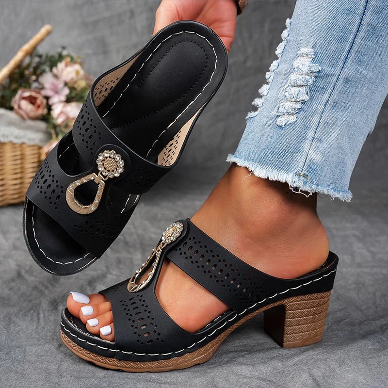 Black / 3